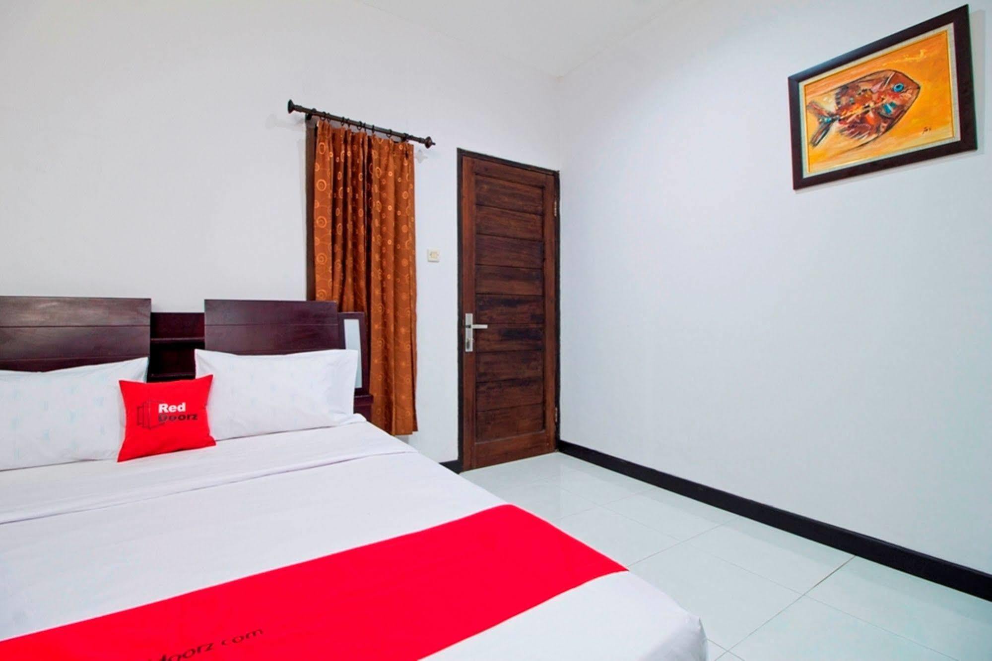 Reddoorz Near Itc Fatmawati Hotel Cilandak  Exterior photo